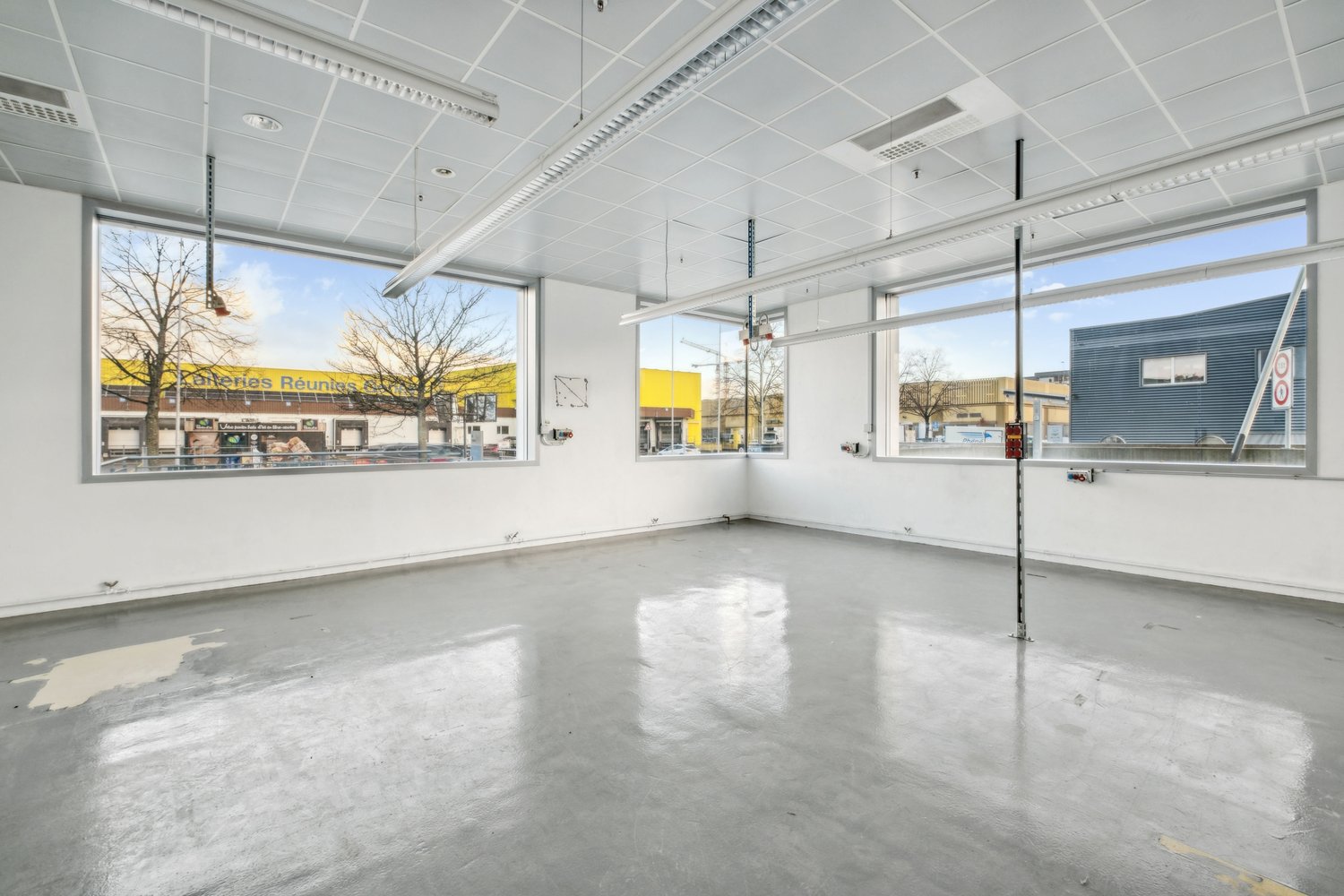 386m² industrial object, photo 6 of 10