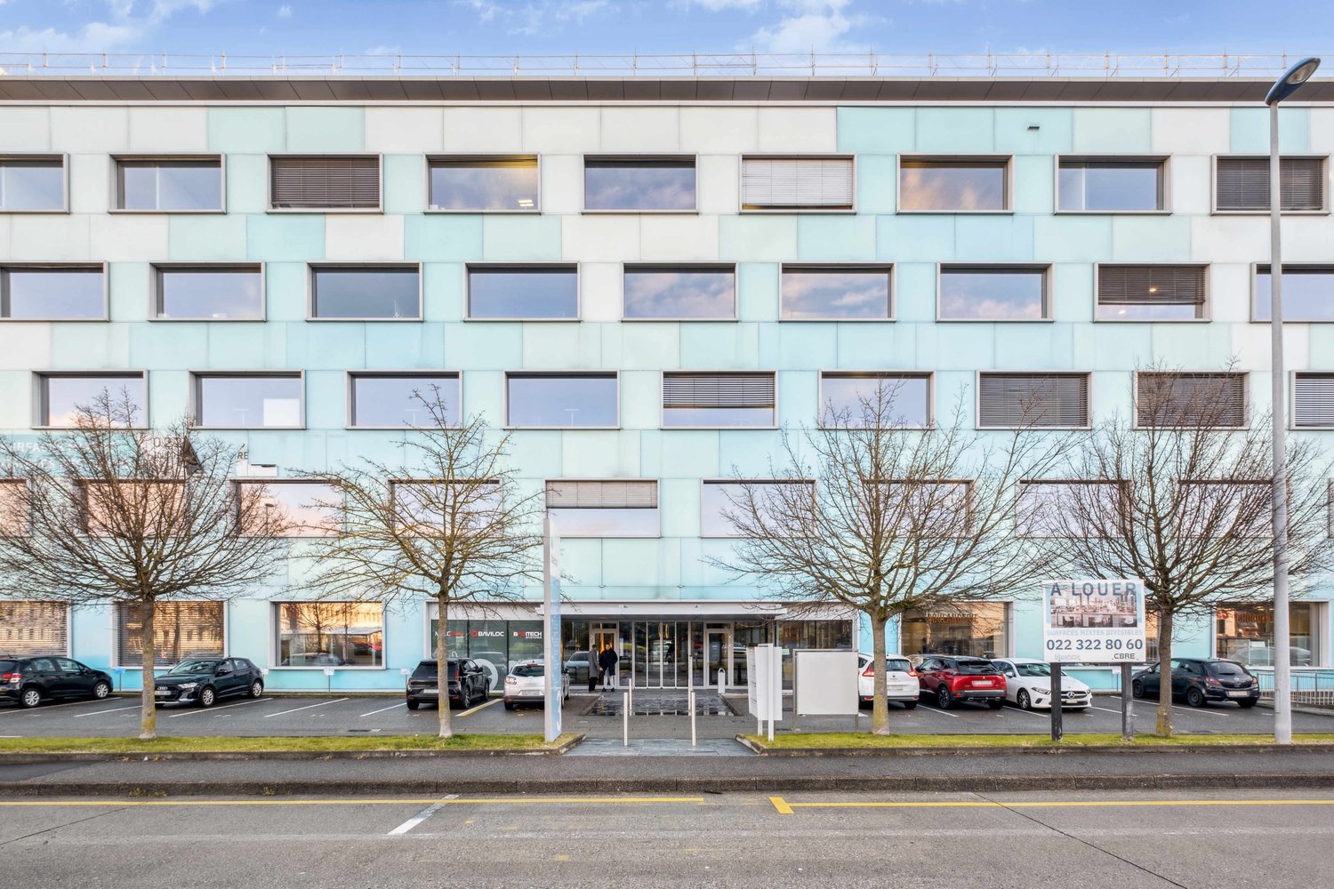386m² industrial object, photo 1 of 10