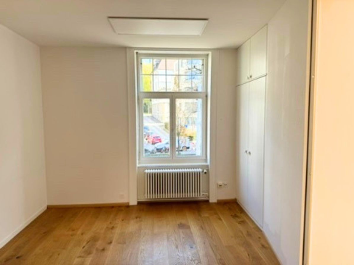 Office, photo 5 of 10