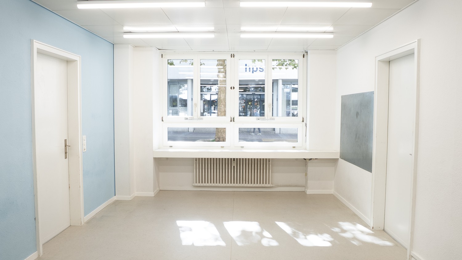 230m² office
