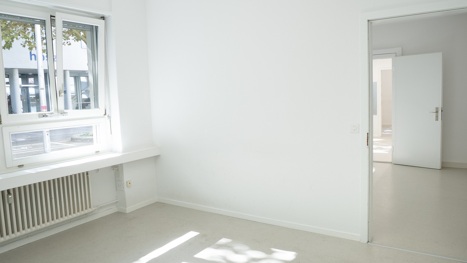 230m² office