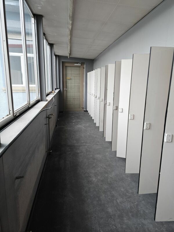 330m² office