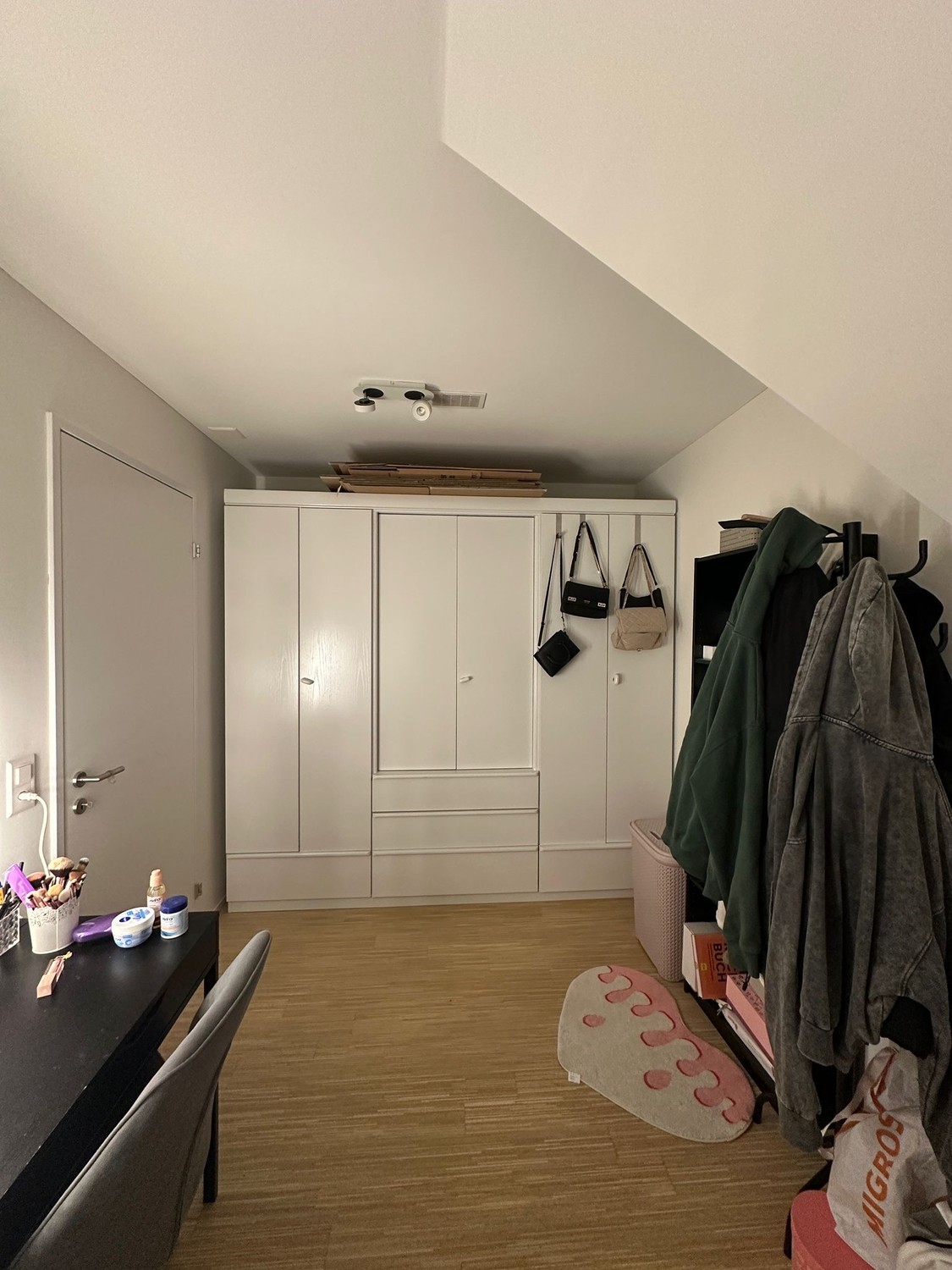 Chambre dans un appartement partagé