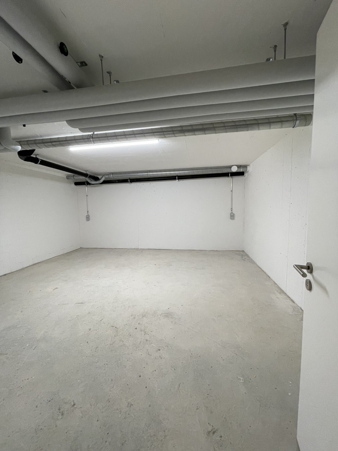 Hobby room, photo 3 of 3