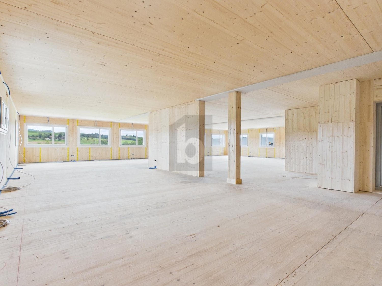 130m² office, photo 3 of 4