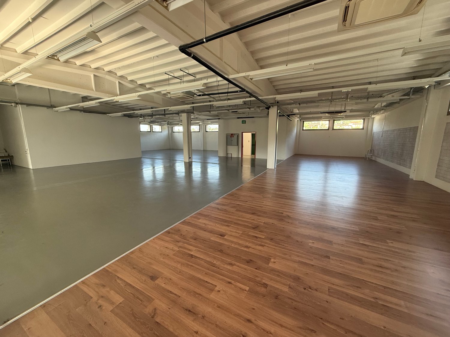 1940m² shop, photo 8 of 10