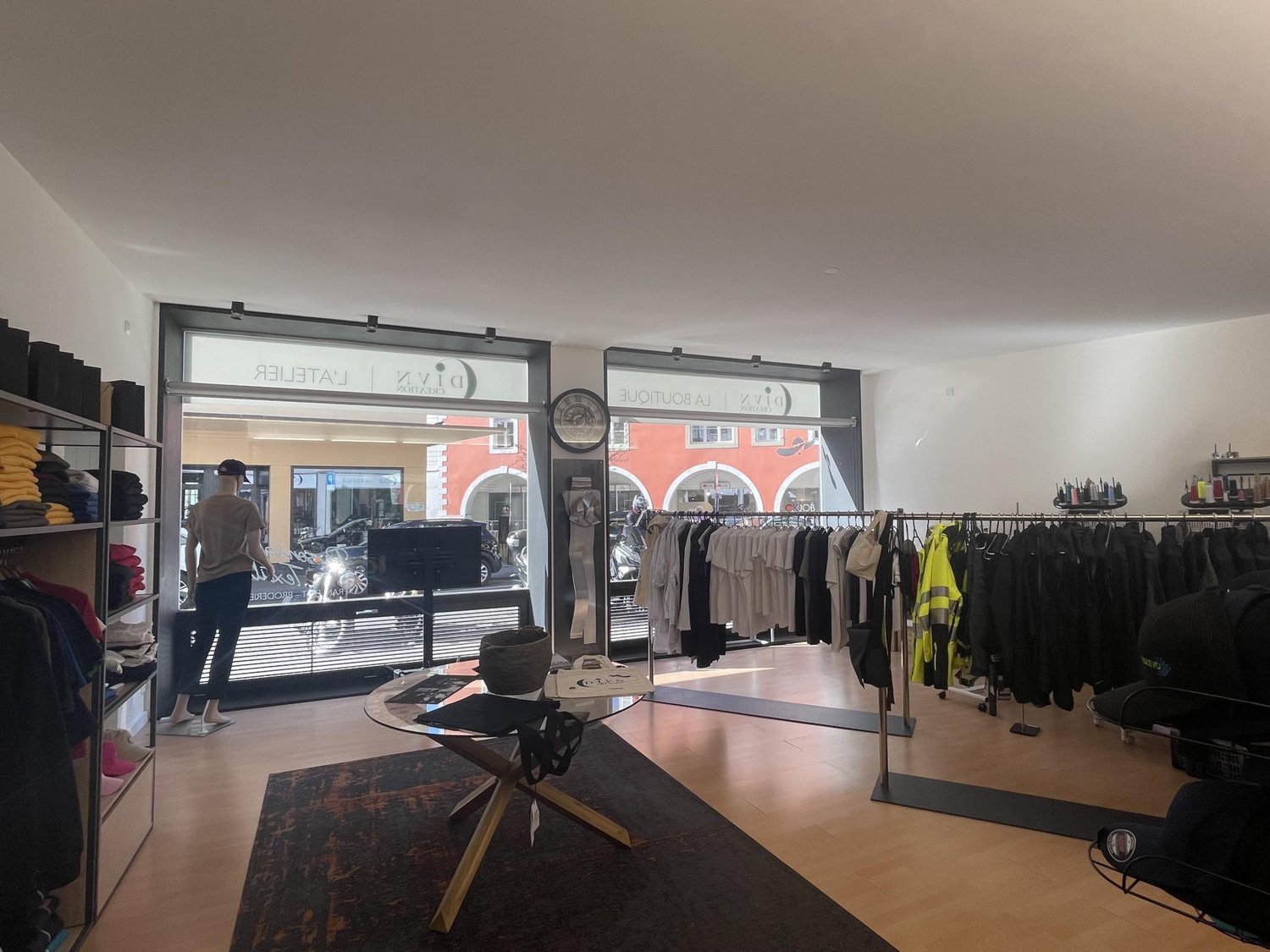 320m² arcade, photo 4 of 10