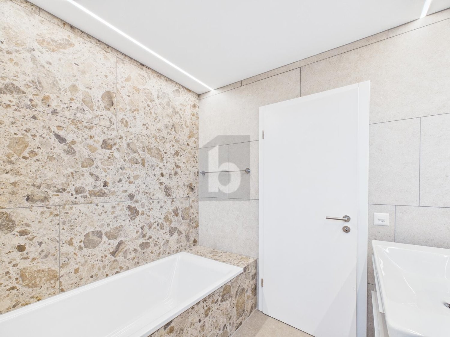 5 ½ rooms row house, photo 4 of 4