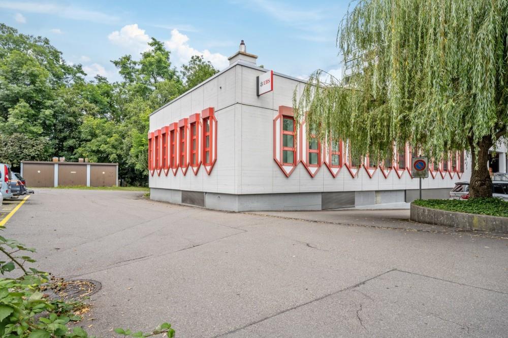 430m² office