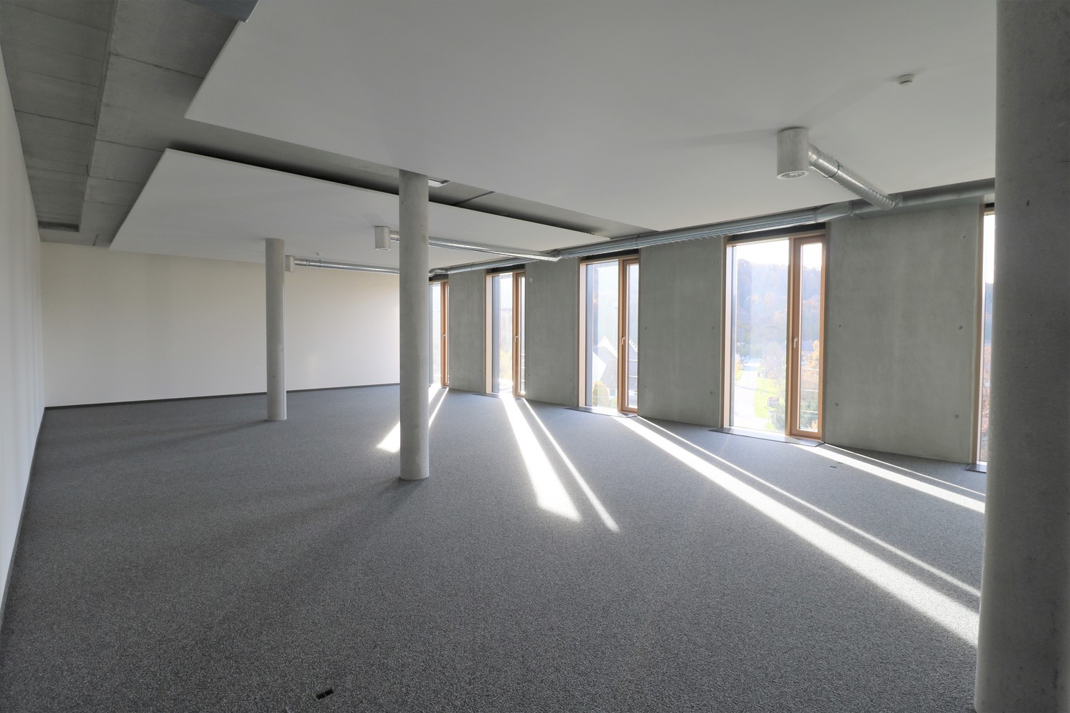 132m² office, photo 2 of 6