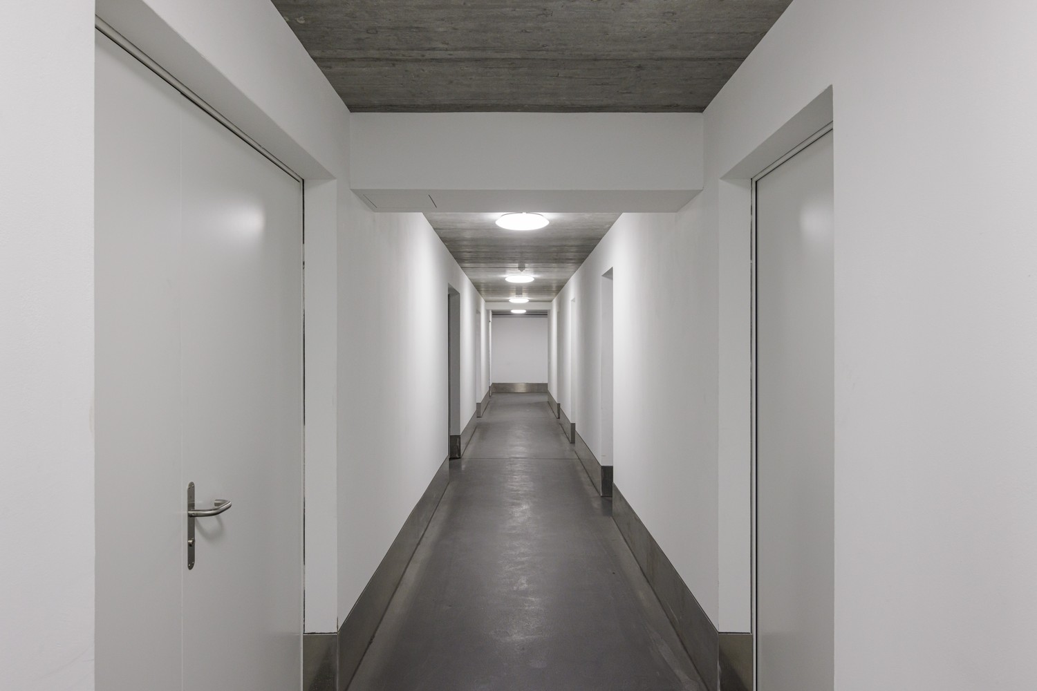 64m² commerciale
