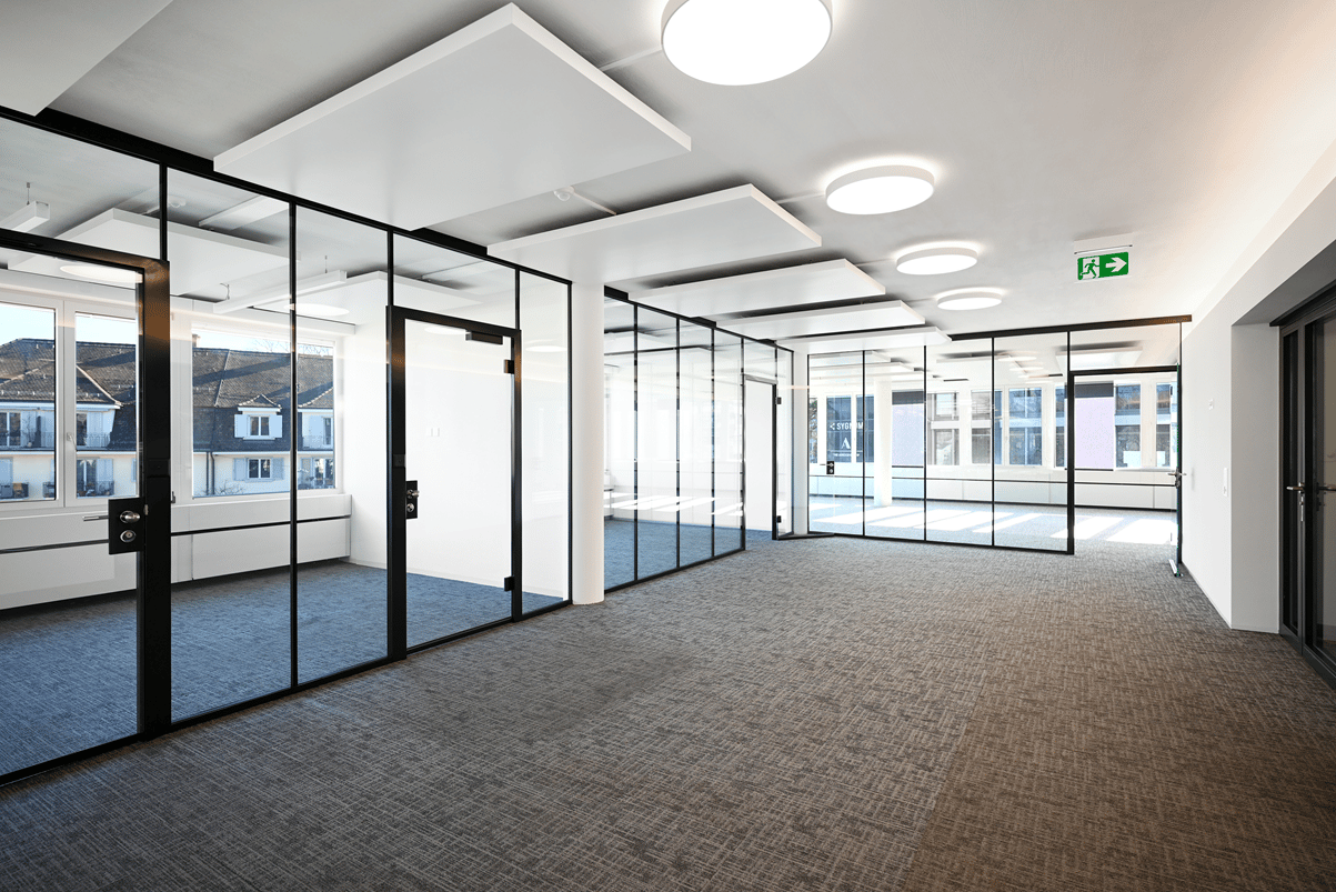 758m² office, photo 2 of 10