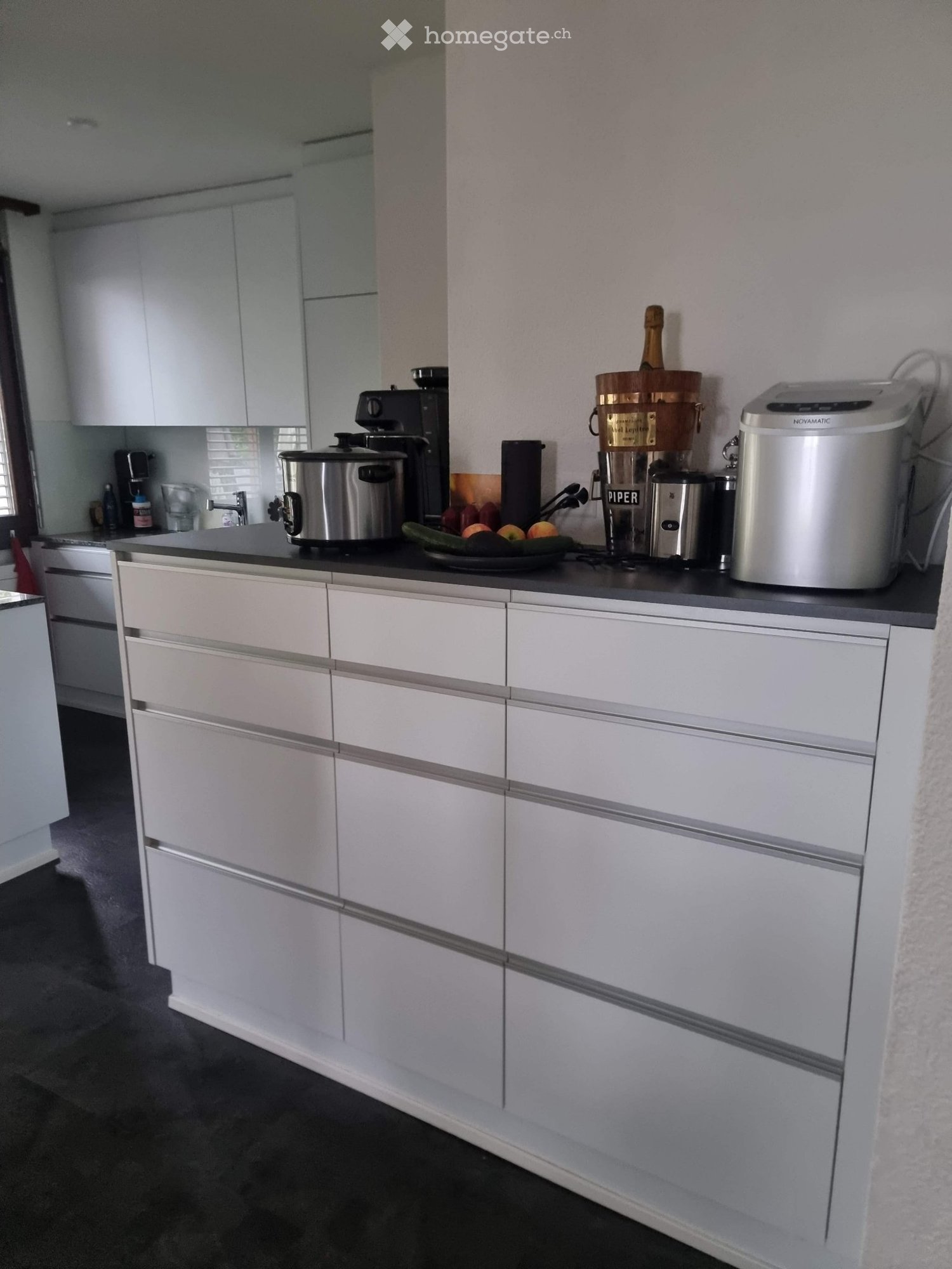 1 room single room