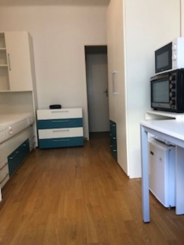 2 room furnished flat