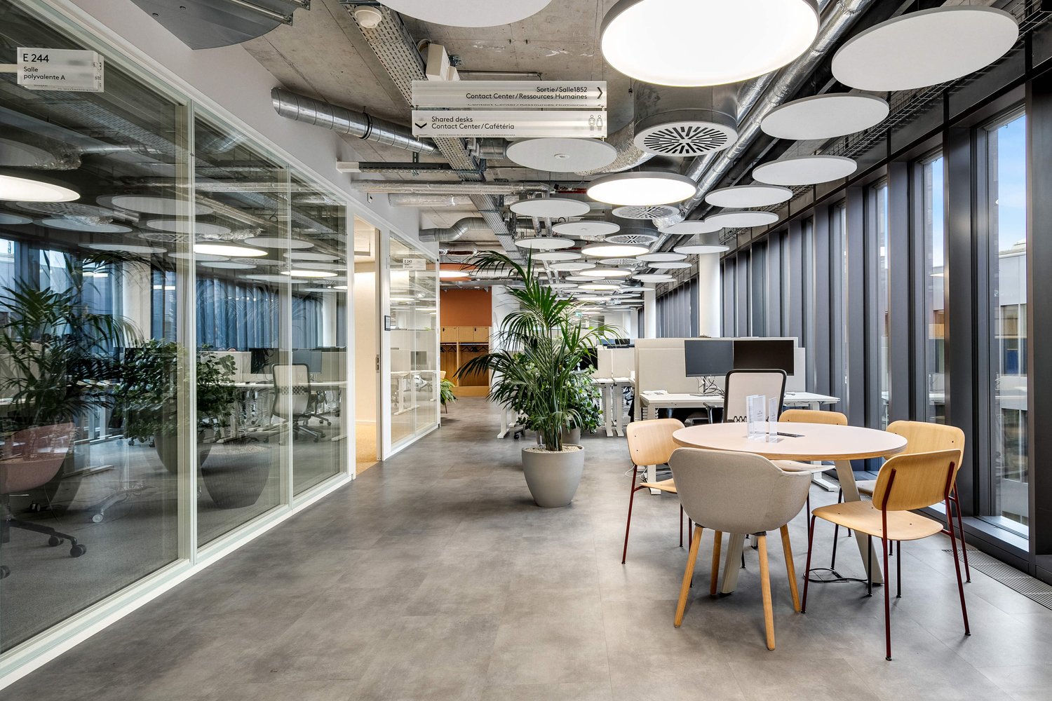 1000m² office