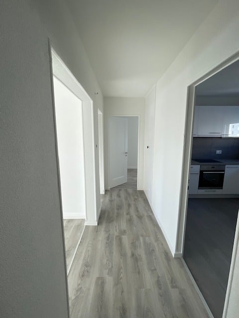 4 rooms apartment, photo 2 of 8