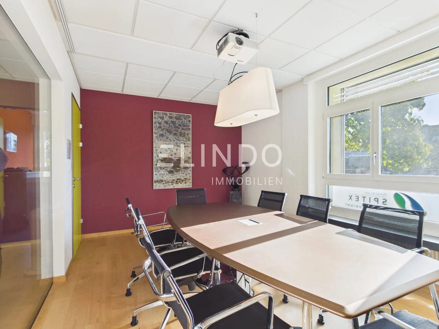 400m² office