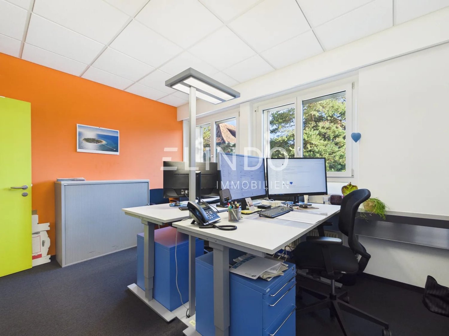400m² office