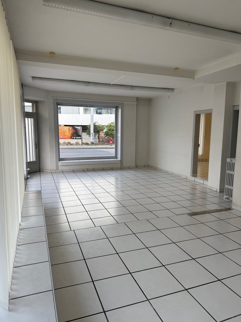 negozio di 87m²
