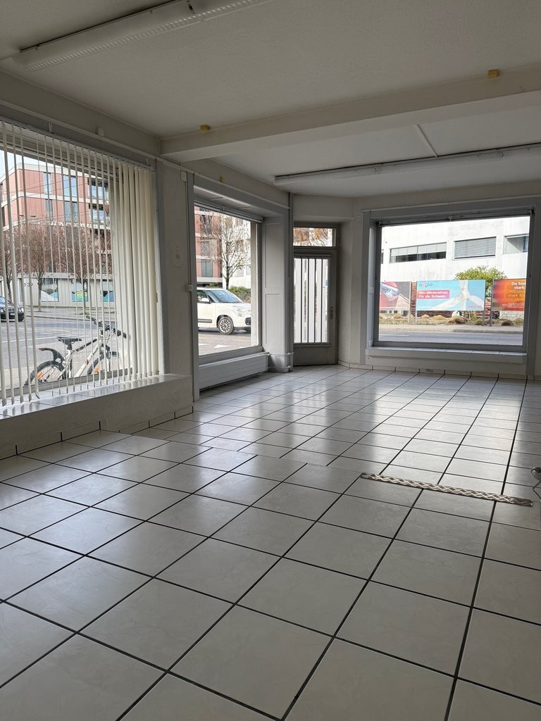 negozio di 87m²
