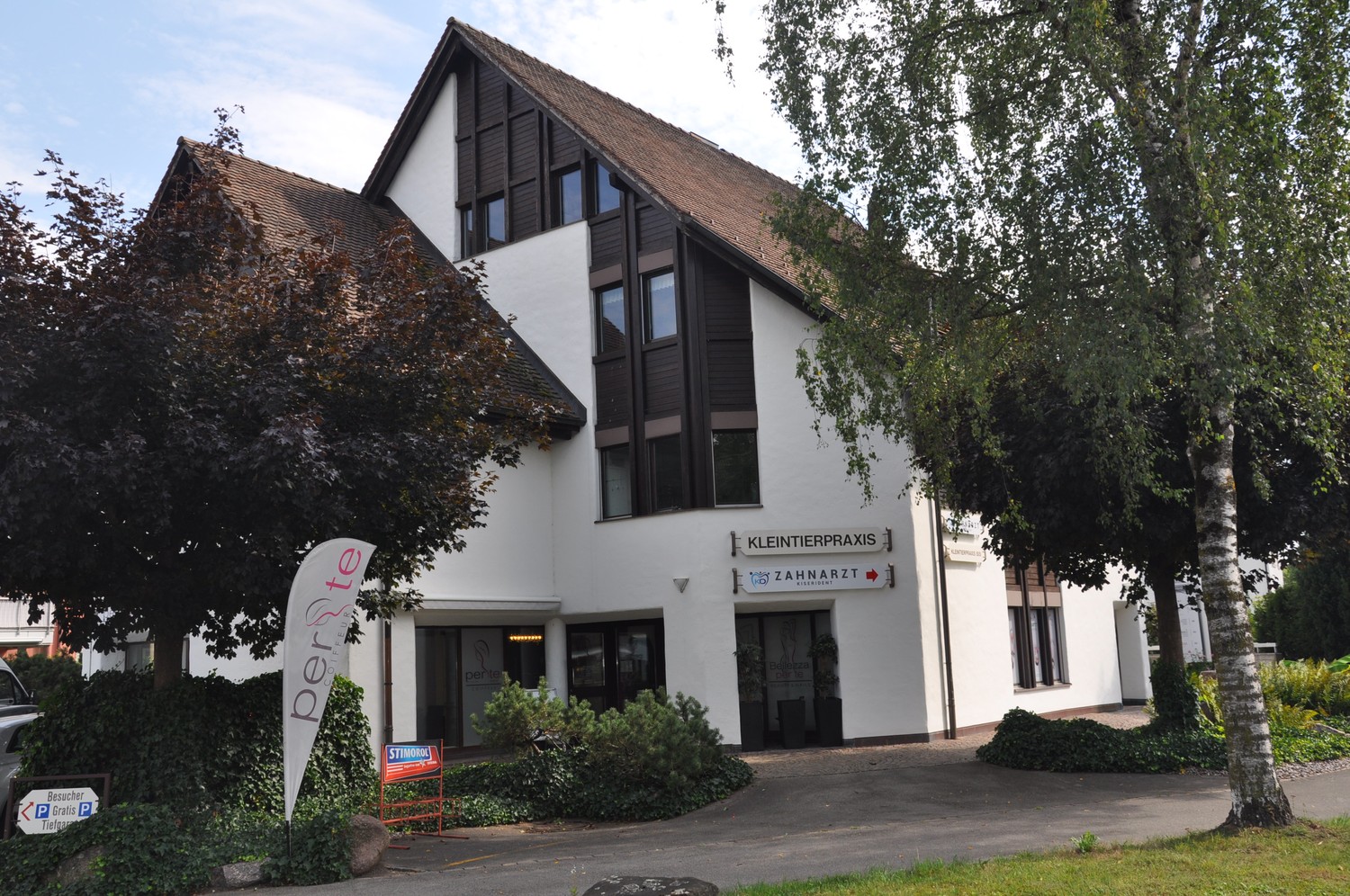 80m² office