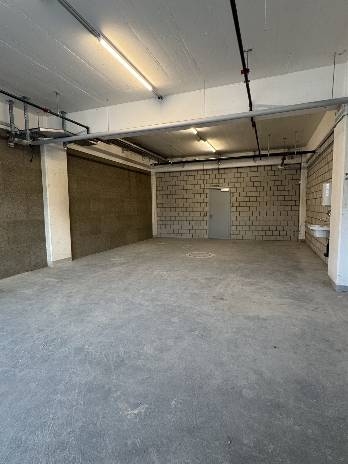 55m² commercial