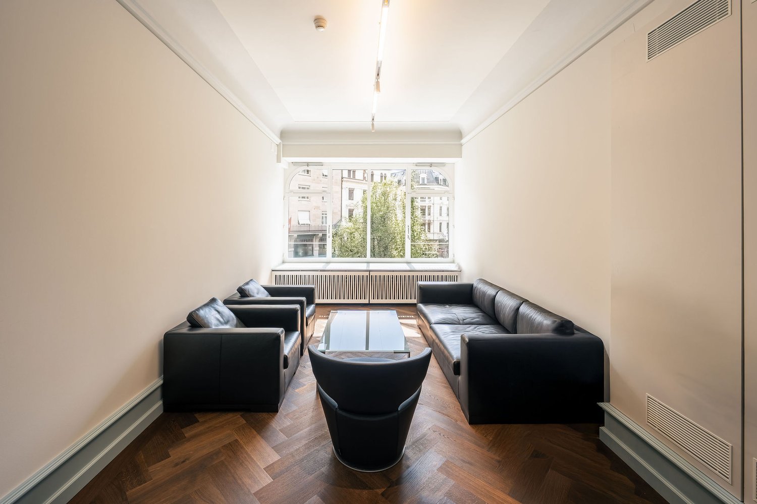 210m² office, photo 5 of 7