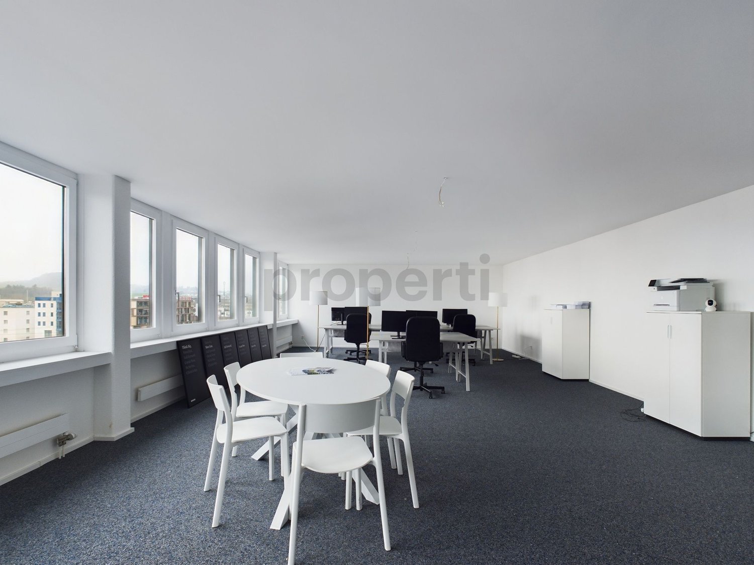 35m² office