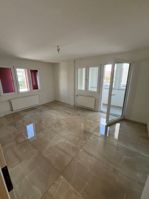 4 rooms apartment, photo 2 of 8