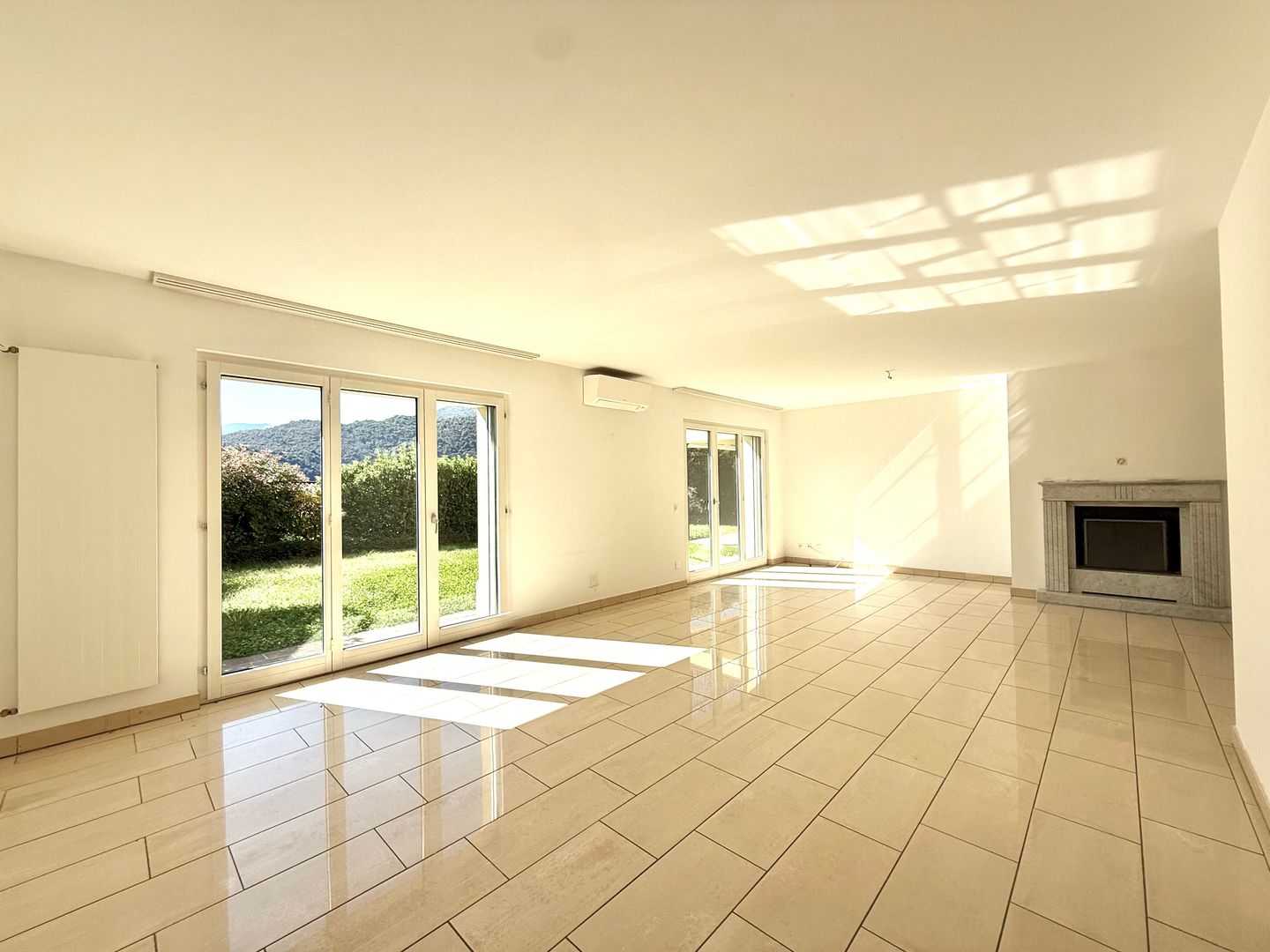 5 rooms apartment, photo 1 of 10