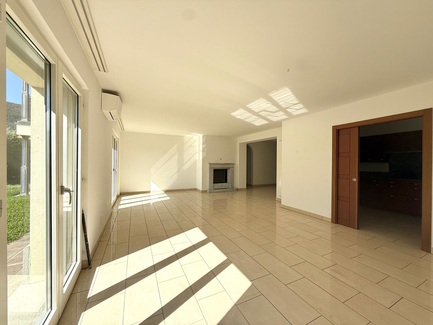 5 rooms apartment, photo 3 of 10