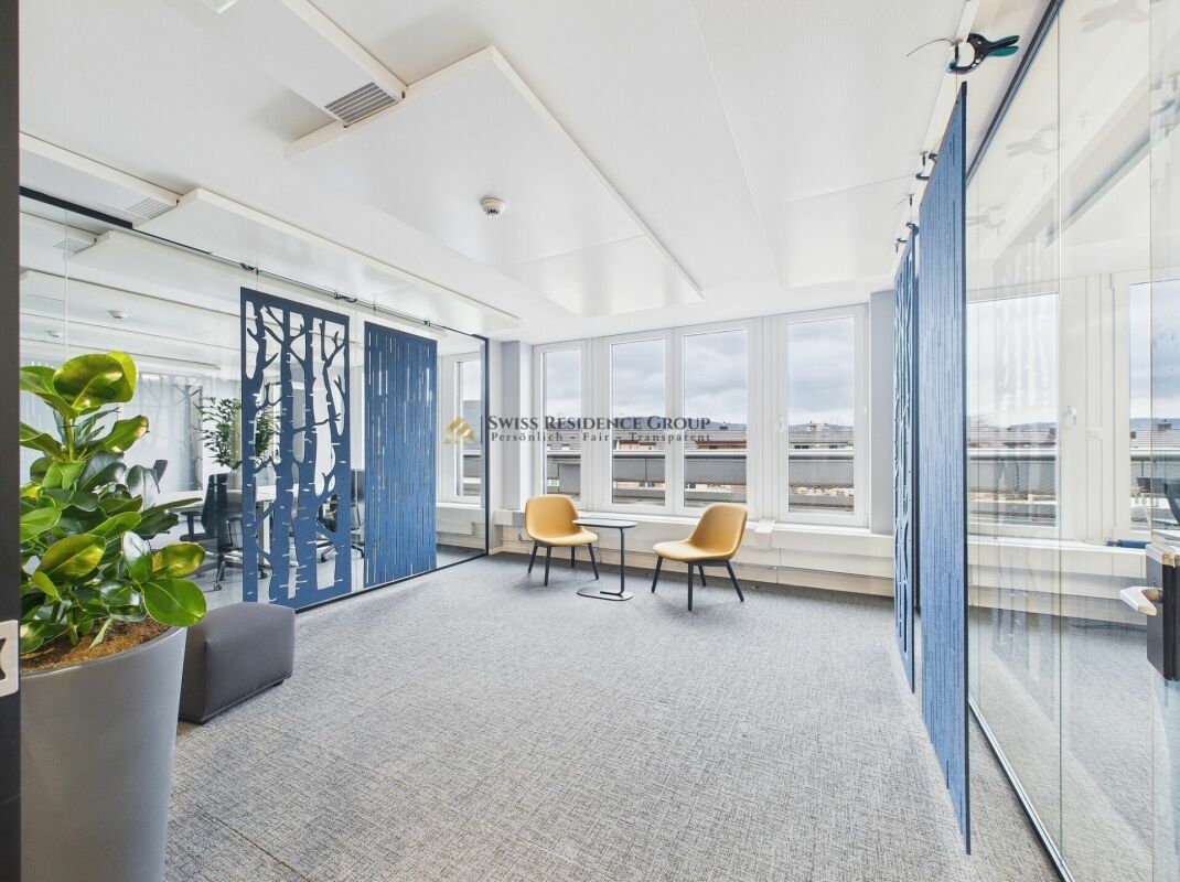 Office, photo 9 of 10