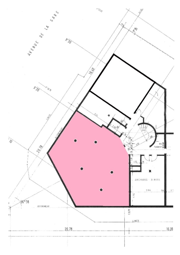 190m² storage room