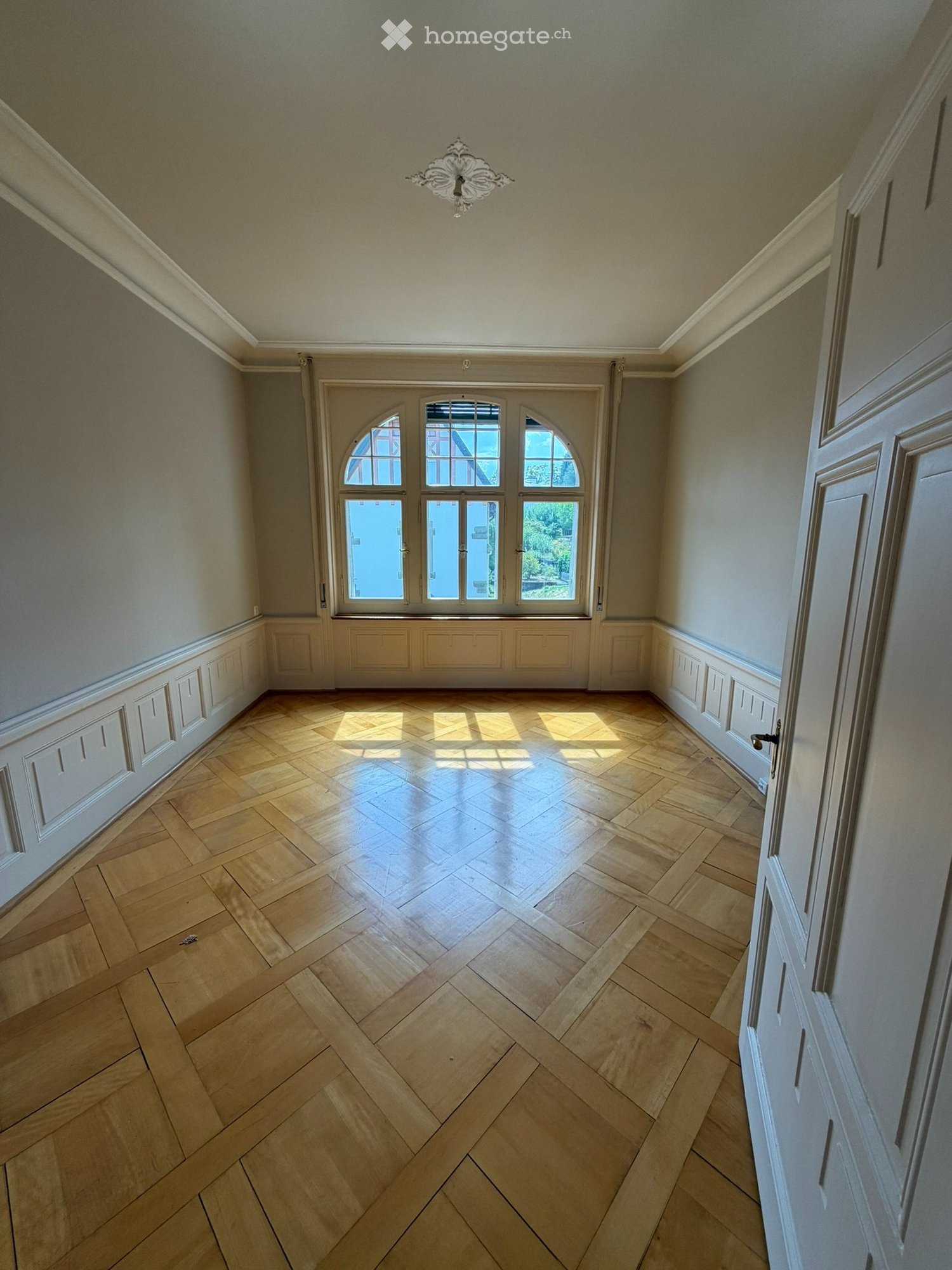 6 rooms apartment, photo 2 of 5