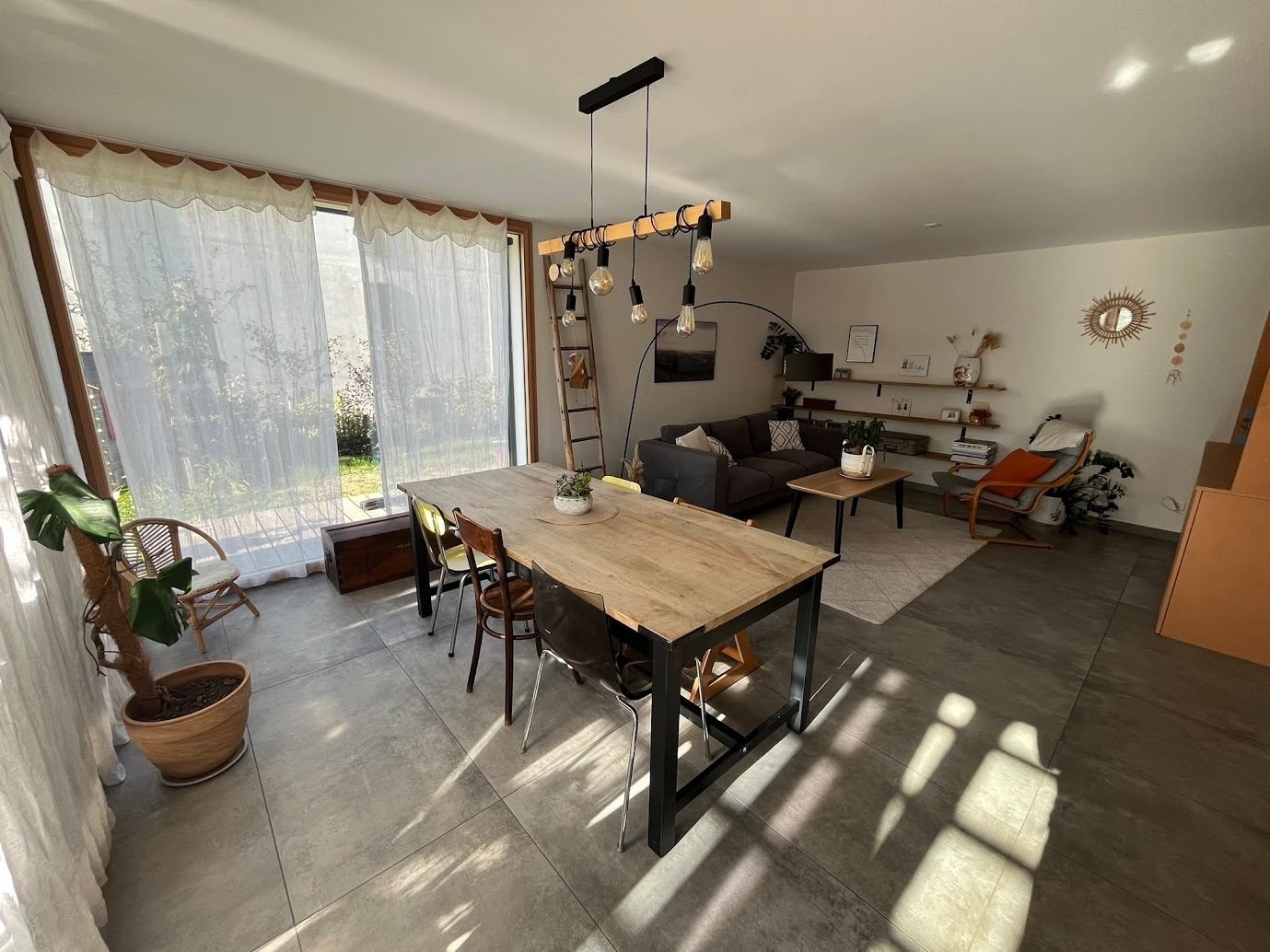 6 ½ rooms furnished flat
