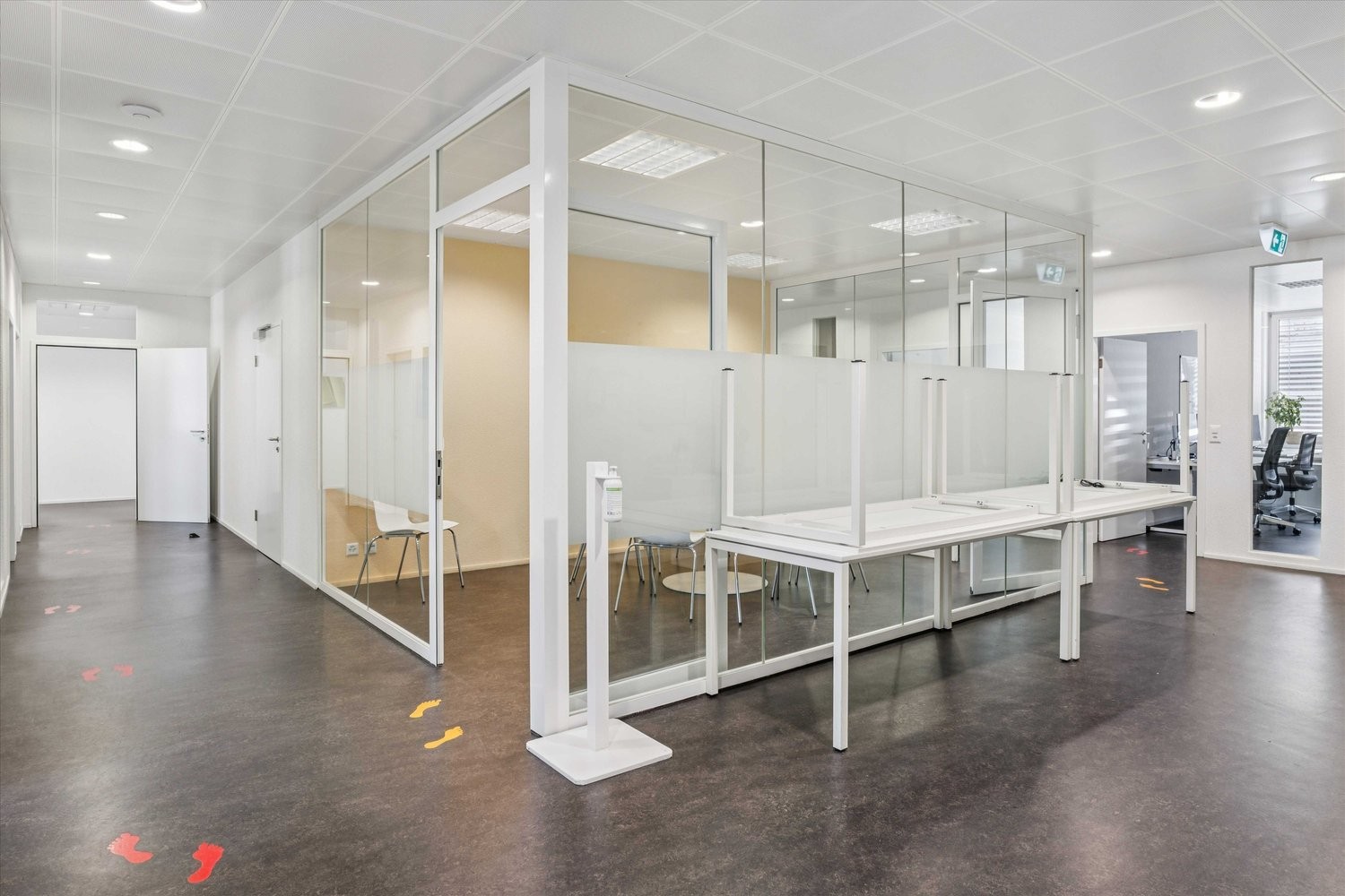 381m² office, photo 6 of 6