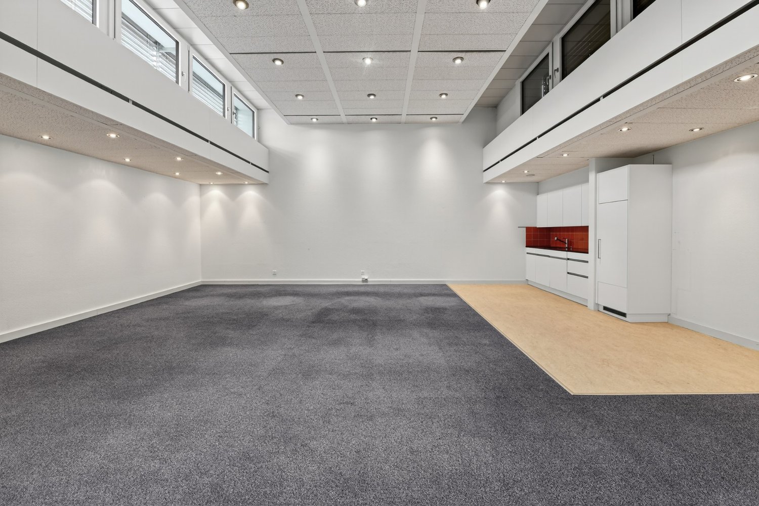 292m² office, photo 7 of 10