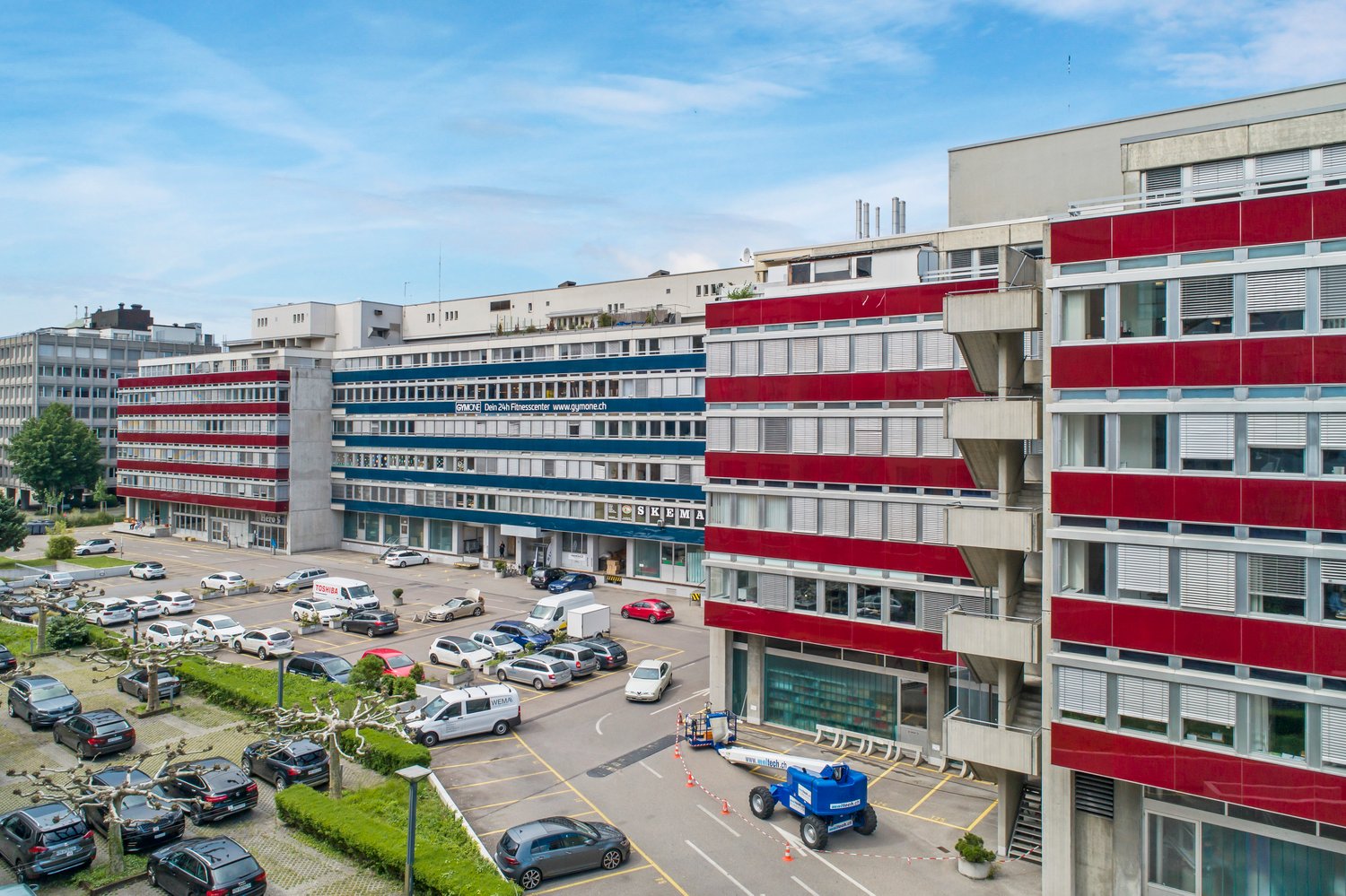 292m² office, photo 1 of 10