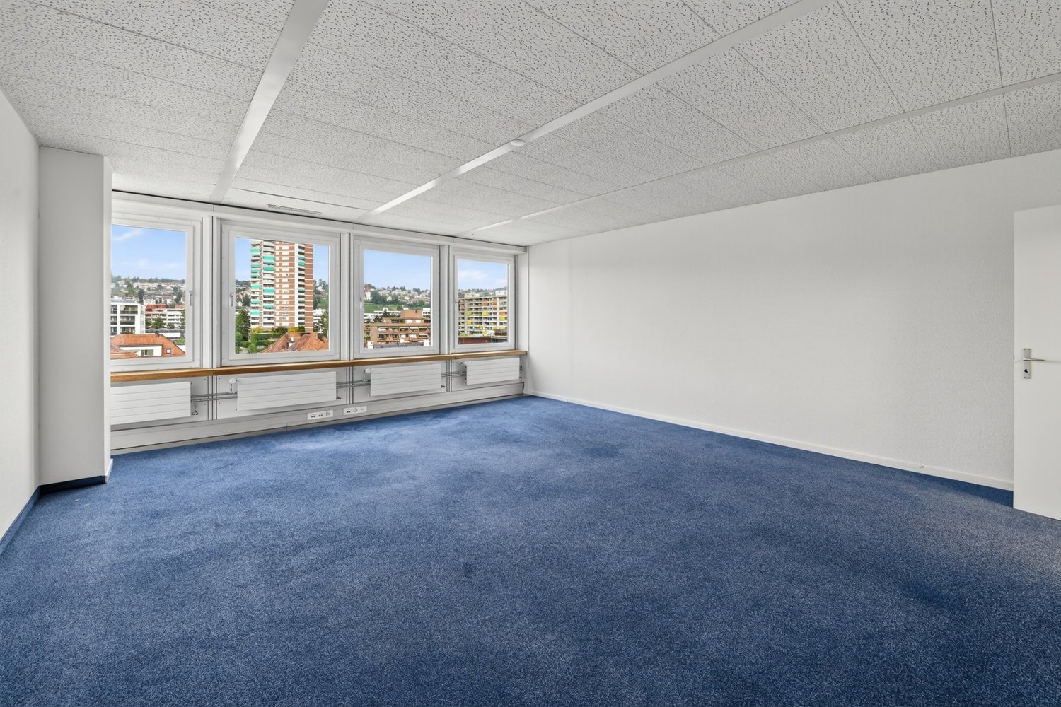 292m² office, photo 4 of 10