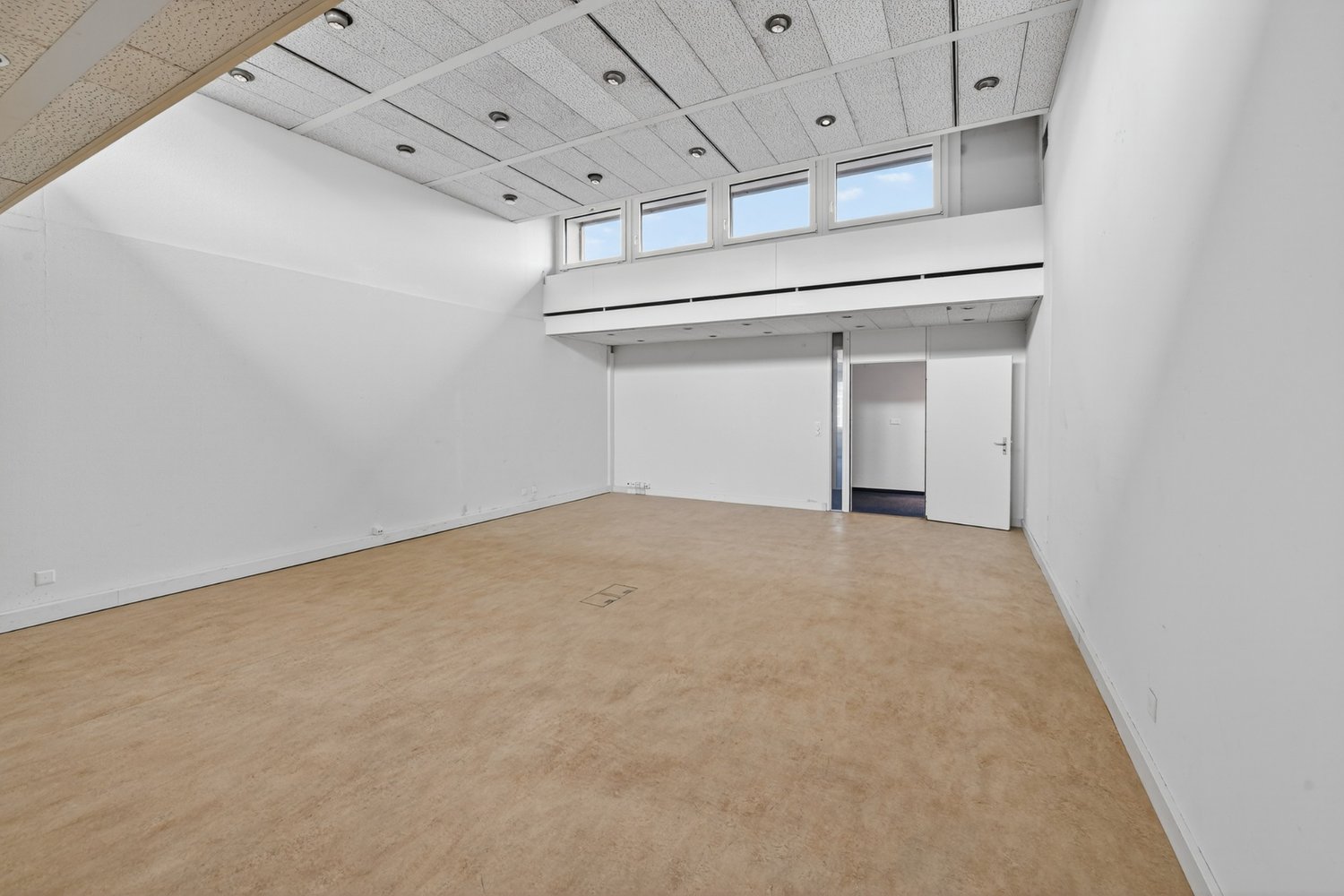 292m² office, photo 10 of 10