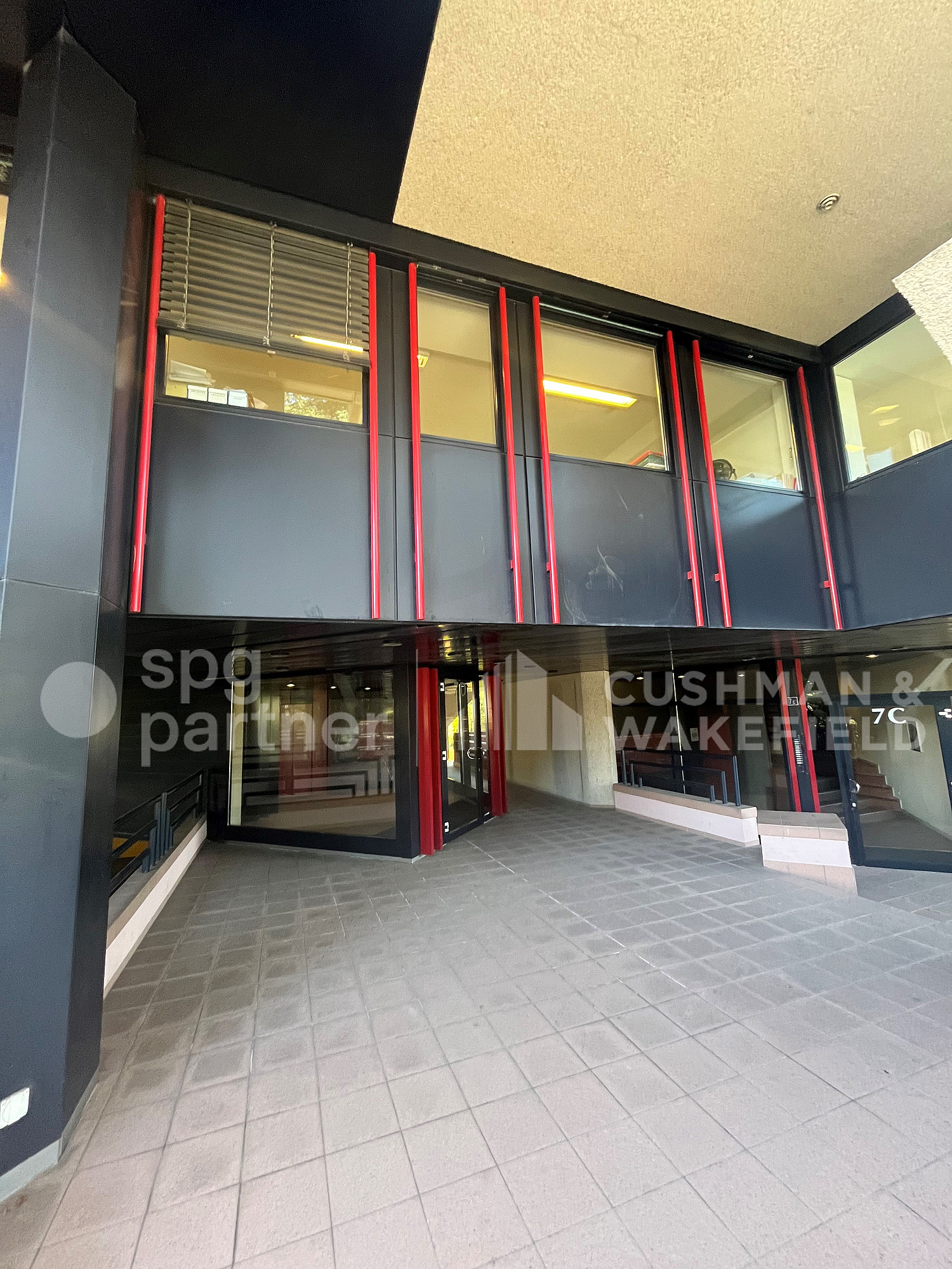 95m² office, photo 9 of 9