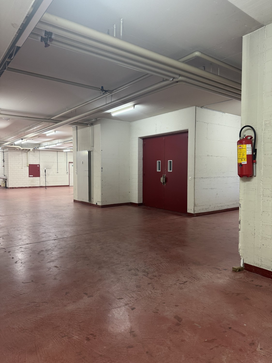 711m² storage room, photo 7 of 10