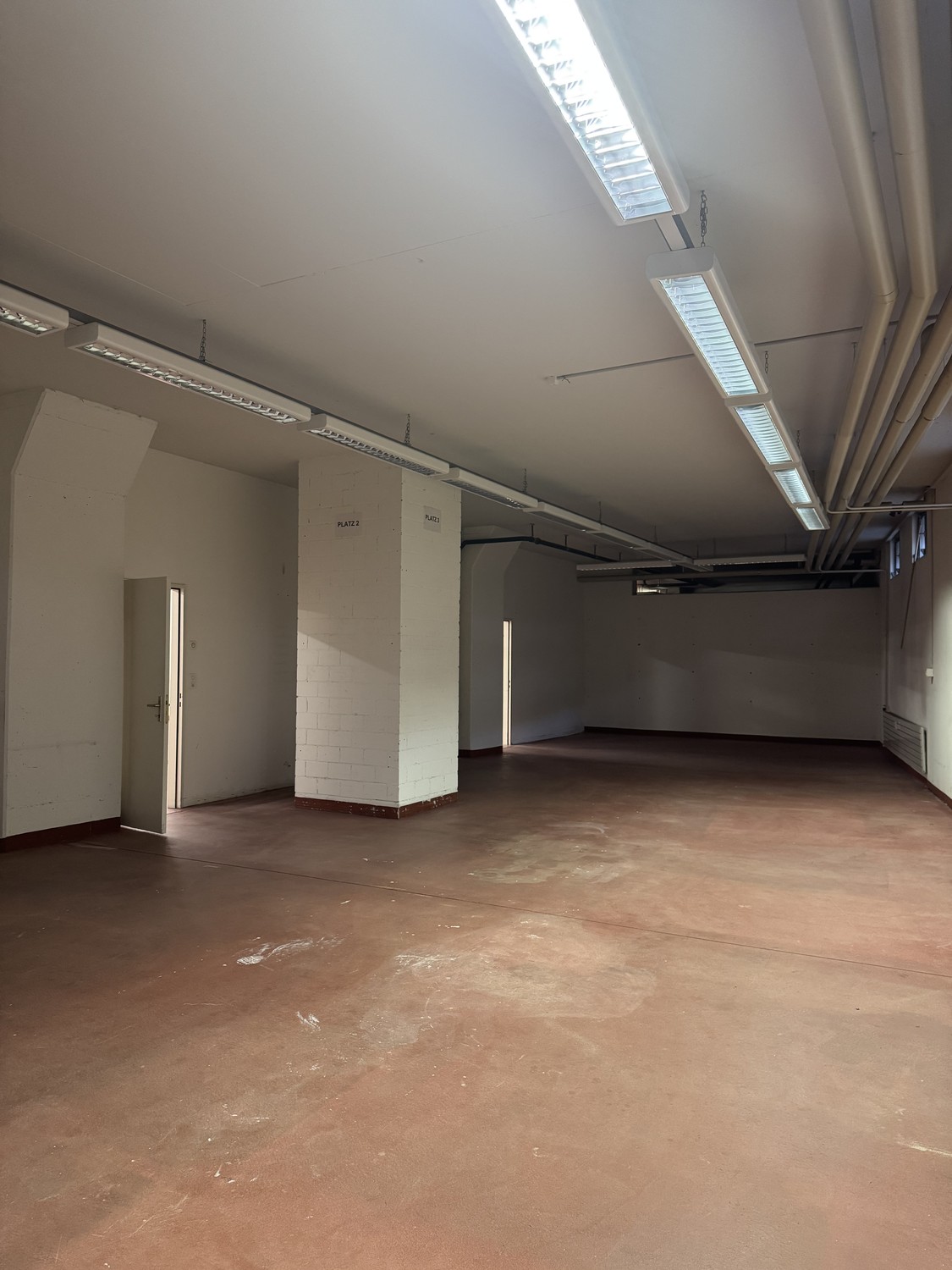 711m² storage room, photo 10 of 10