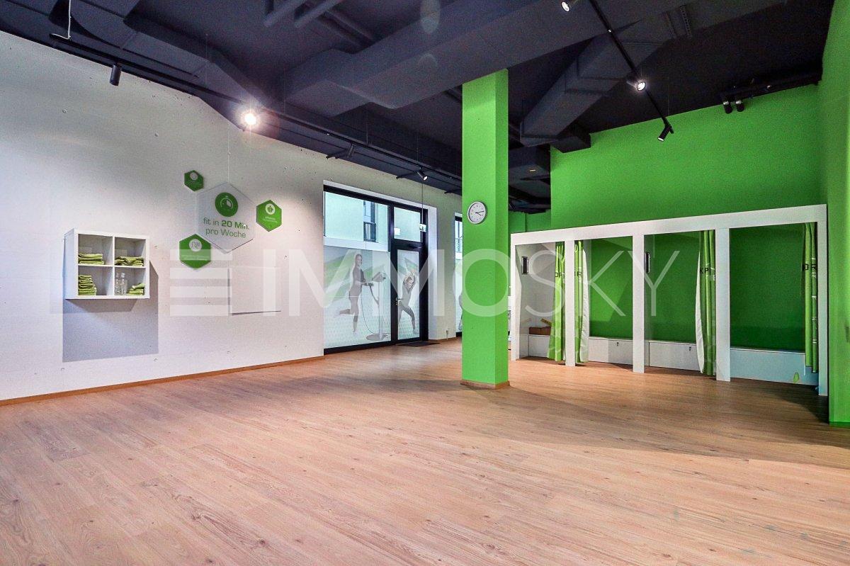 84m² shop, photo 2 of 7