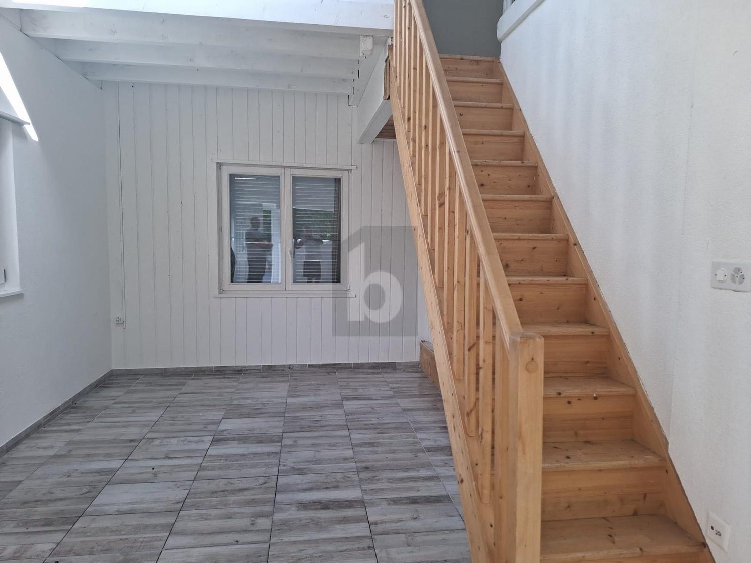 8 rooms duplex house, photo 3 of 4