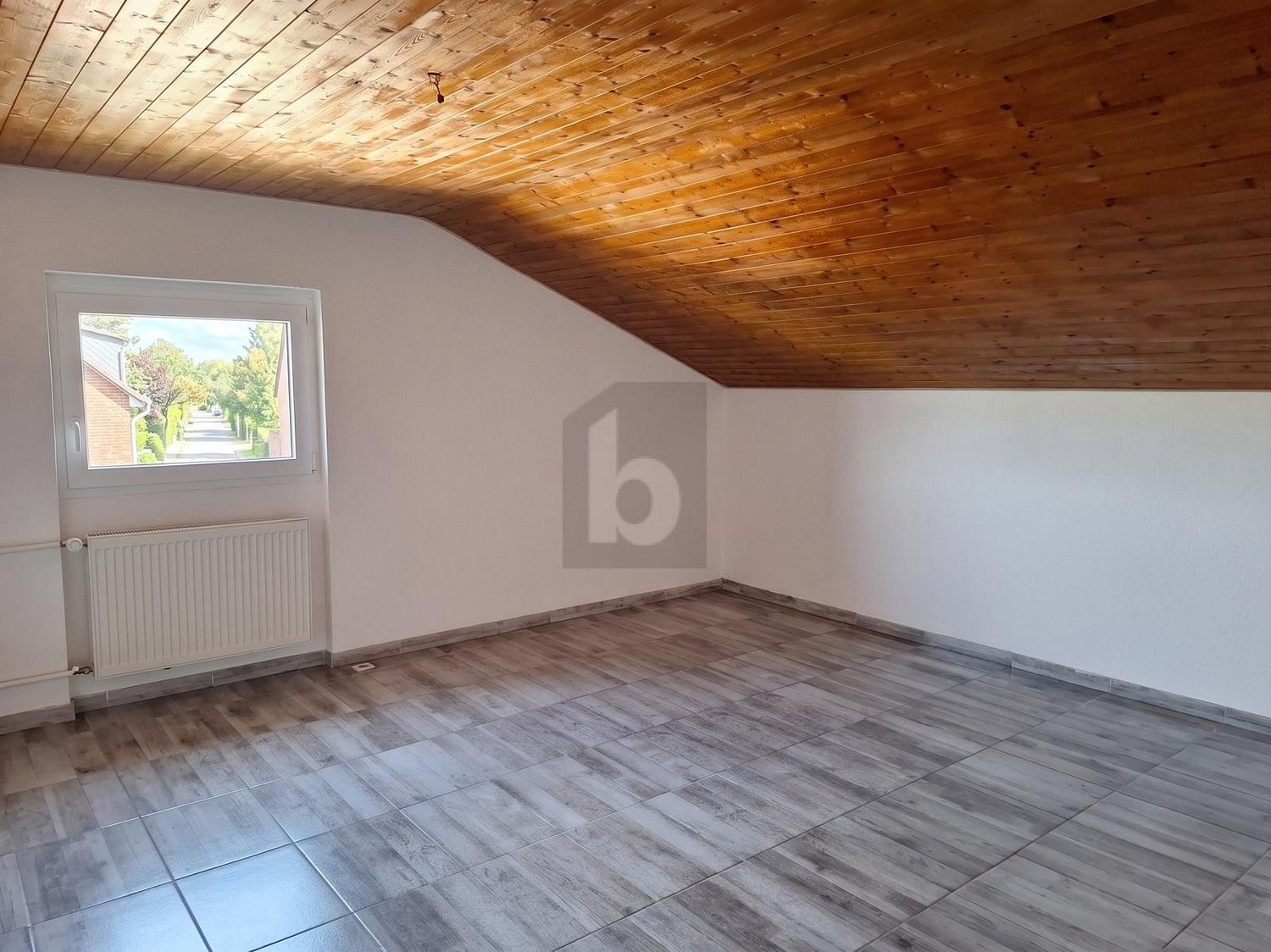 8 rooms duplex house, photo 4 of 4