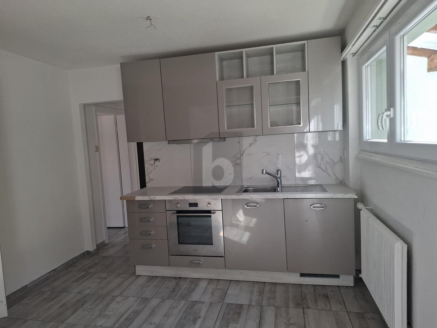 8 rooms duplex house, photo 1 of 4