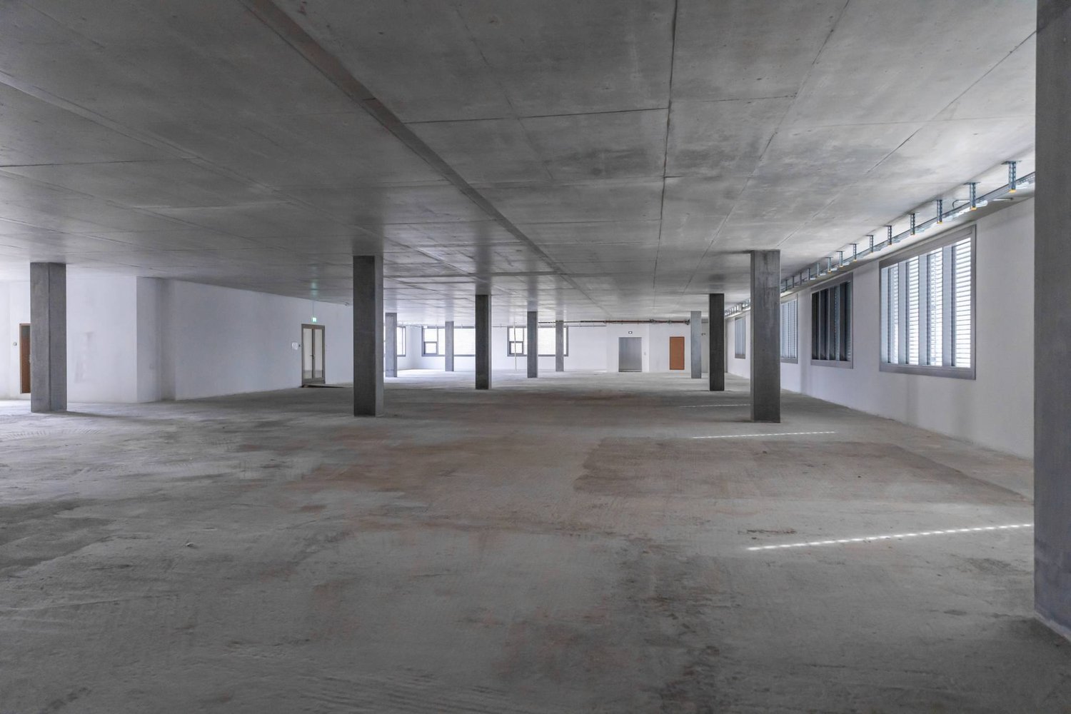 300m² office, photo 4 of 10
