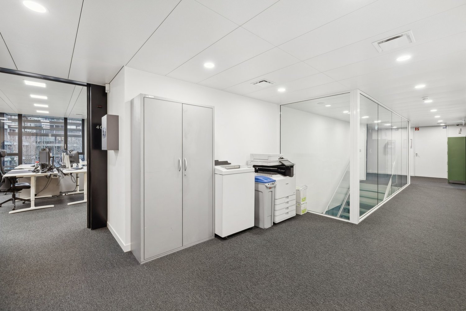 310m² office, photo 5 of 7