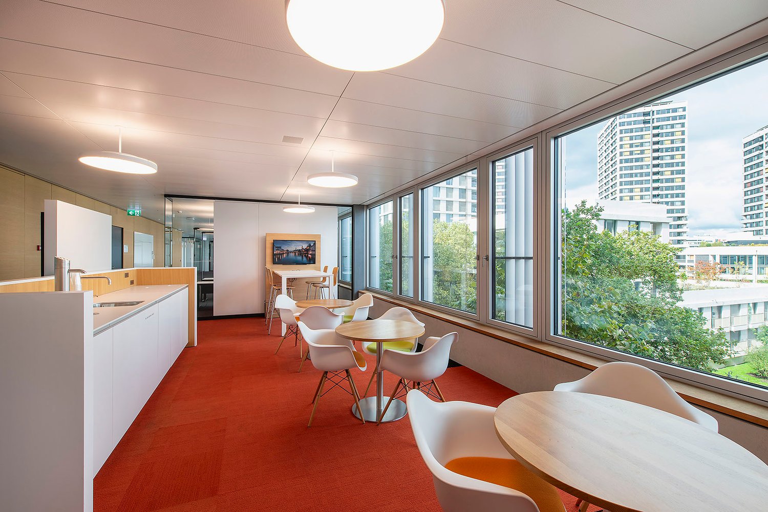 1570m² office, photo 6 of 10